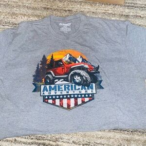 Academy Grey Short-Sleeve Tee with Red Jeep Graphic - American Adventure (6)